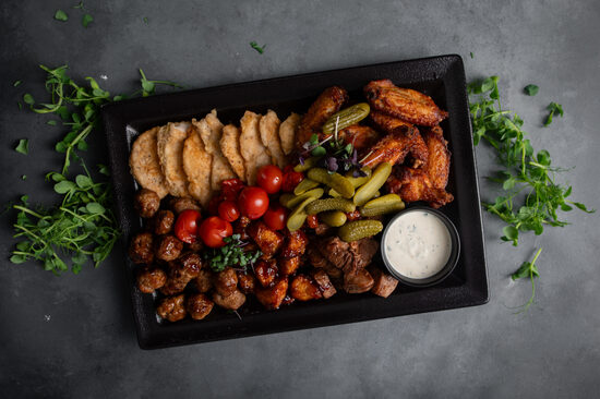 Uzkodas svētku galdam